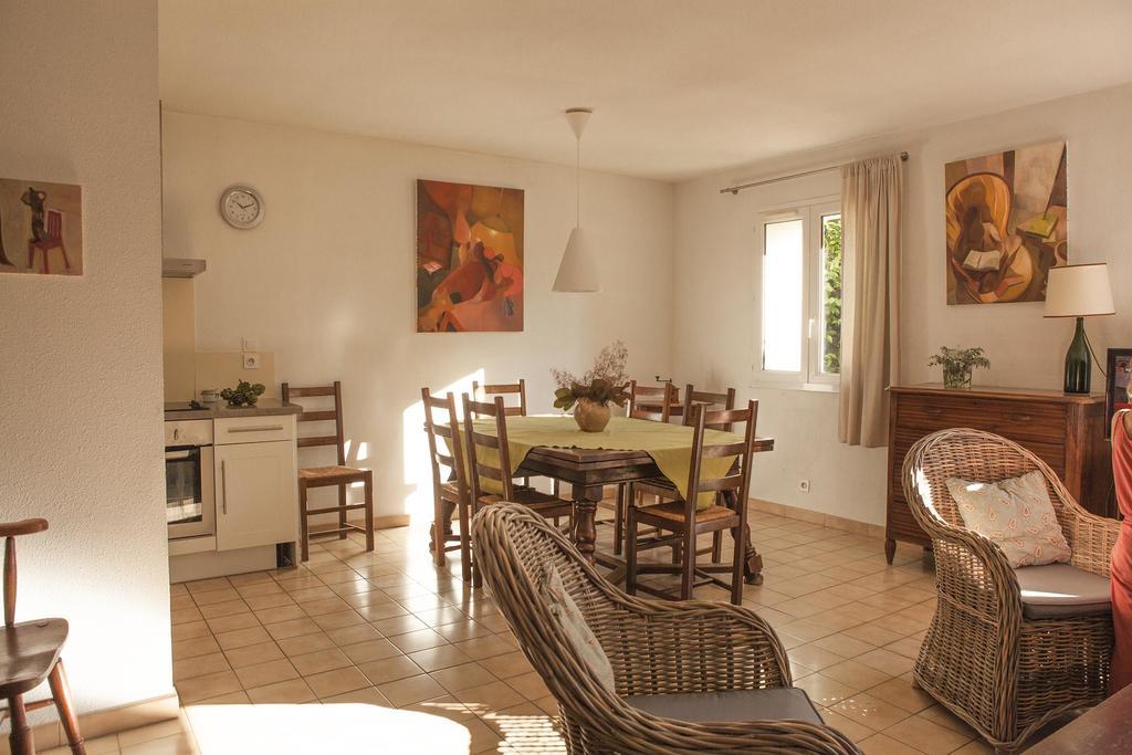 Vakantiehuis Chateau De La Motte - Entre Narbonne Et Le Canal Du Midi *